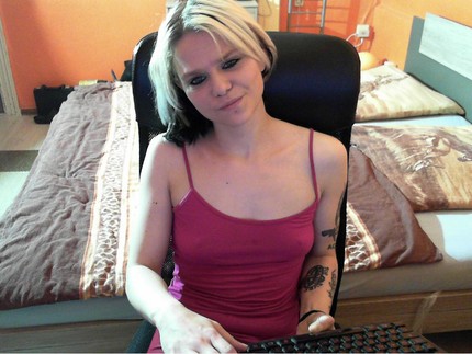 Dirty-Sindy, 32 Jahre, Pornodarstellerin aus Bremerhaven